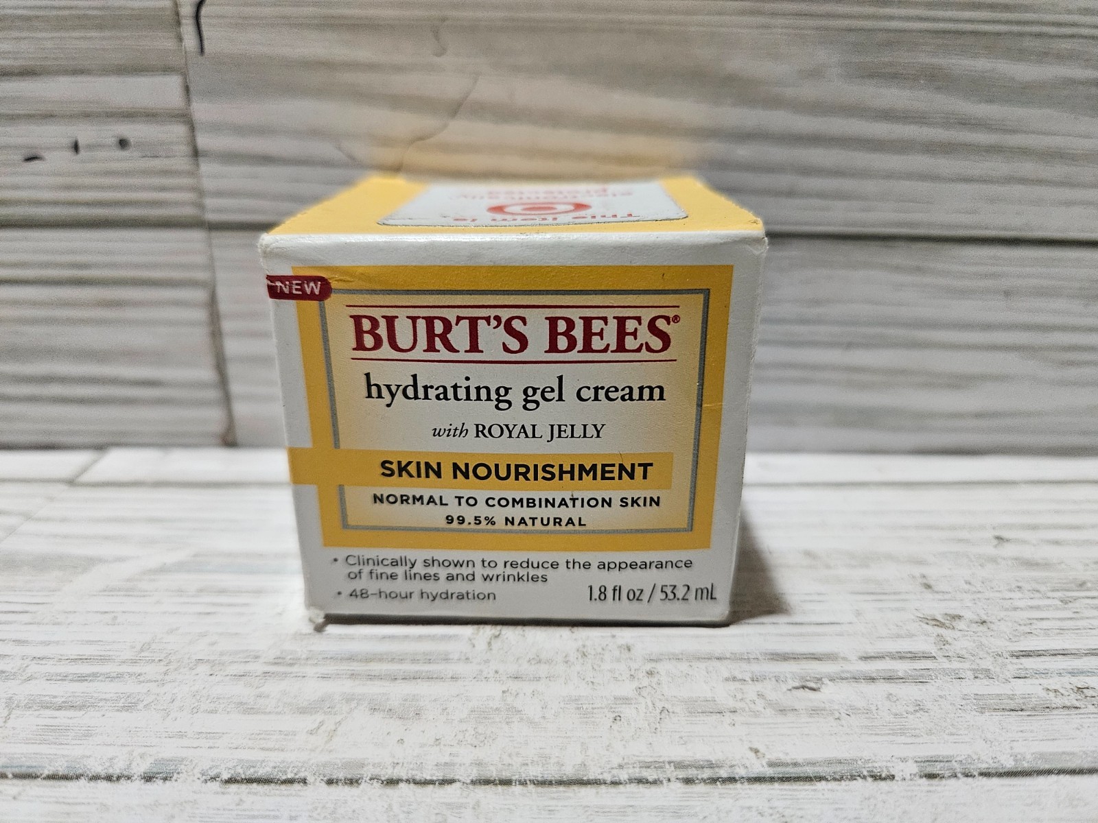 Burt's Bees Hydrating Gel Cream with Royal Jelly Skin Nouris