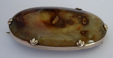 Antique large 2" x  1.1" solid 14ct rose gold framed agate brooch