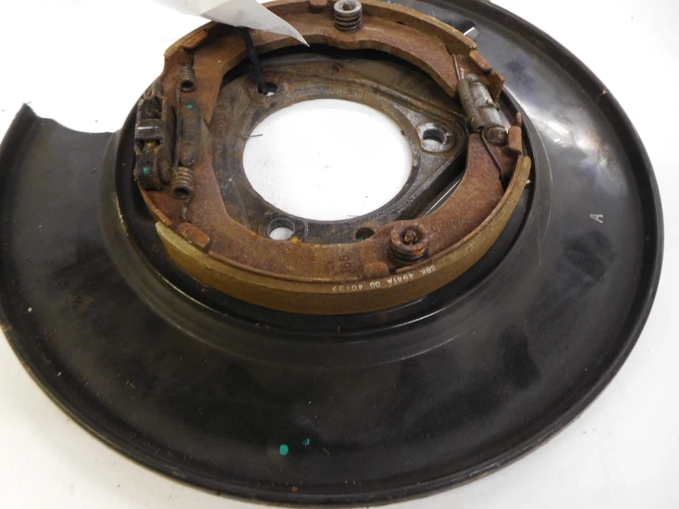 Cadillac SRX Left Rear Brake Backing Plate With Emergency Brake Shoe 2010-2016 — 第 2/4 张图片