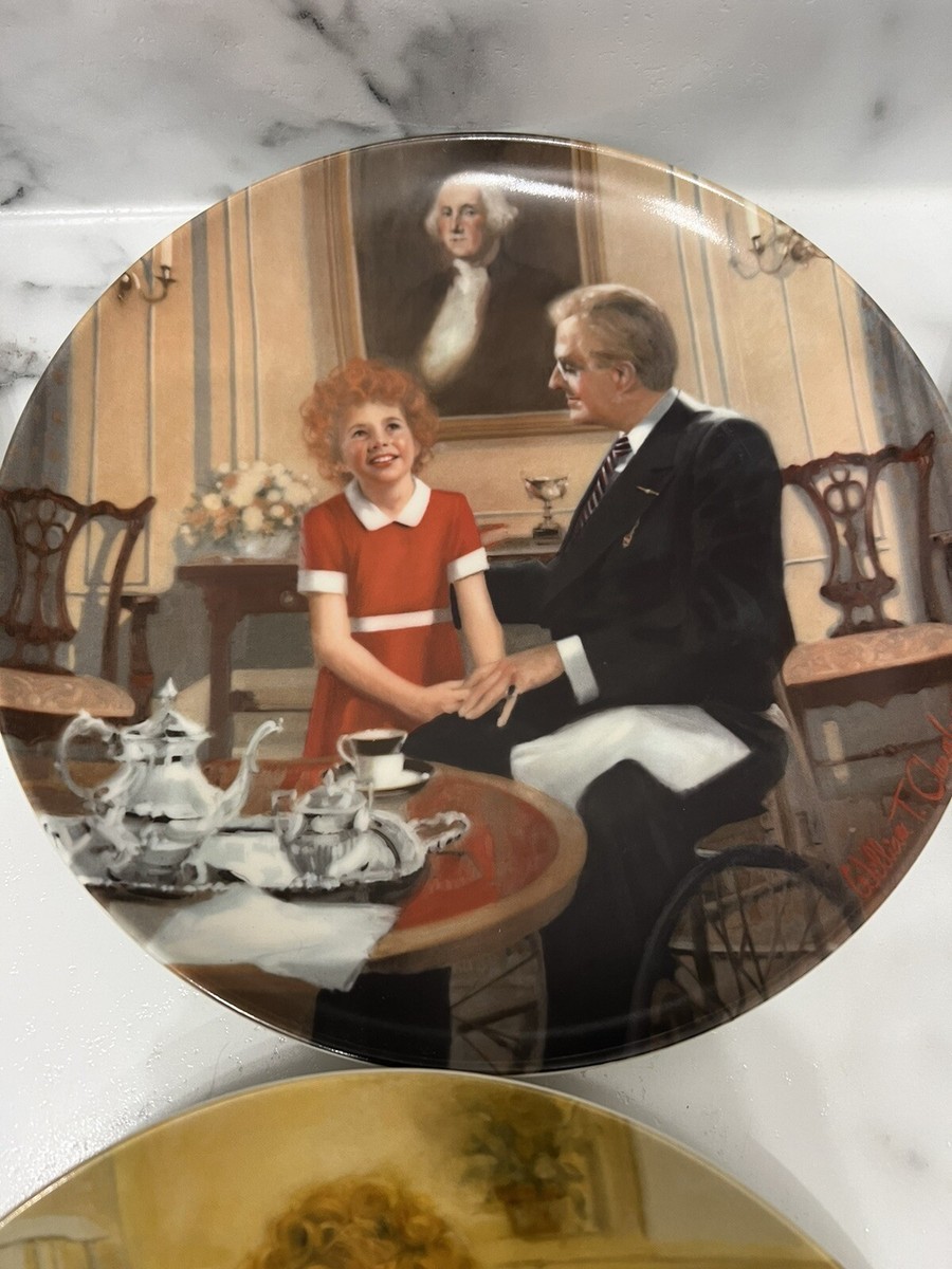 Set of 8 Annie Collector Plates Knowles By William Chambers 1982