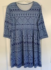 Ladies Sz M Unbranded Navy  Lt. Blue Geo Print Knee Length Fit  Flare Dress