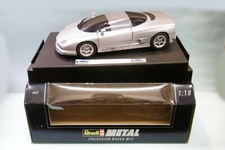 Revell - ITALDESIGN NAZCA M12 gris métallisé réf. 8812 BO 1/18