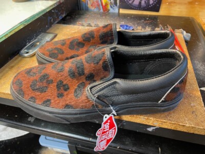 Vans Classic Slip On Calf Hair Dark Leopard Siz US 7 Men (8.5 Women) New Sneaker