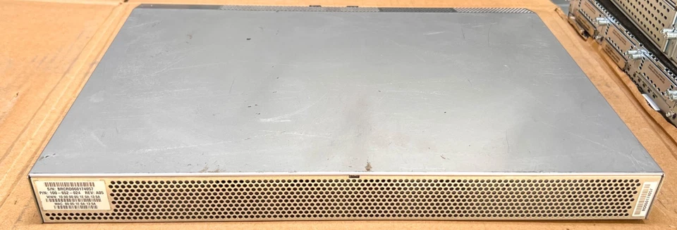 EMC ² 100-652-024 SilkWorm 200E DS-200B Fibre Channel Switch - Image 2 of 3