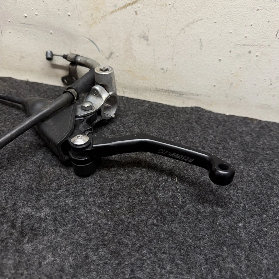 # 00-23 Suzuki DRZ400S OEM CABLE EMBRAGUE PALANCA PERCHA ACTUADOR ABRAZADERA DETENCIÓN Foto 3 de 4