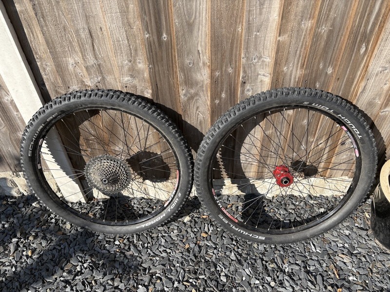 Hope Pro 2 Matching Wheel set And Tyres Red Hubs And 11 Speed Cassette