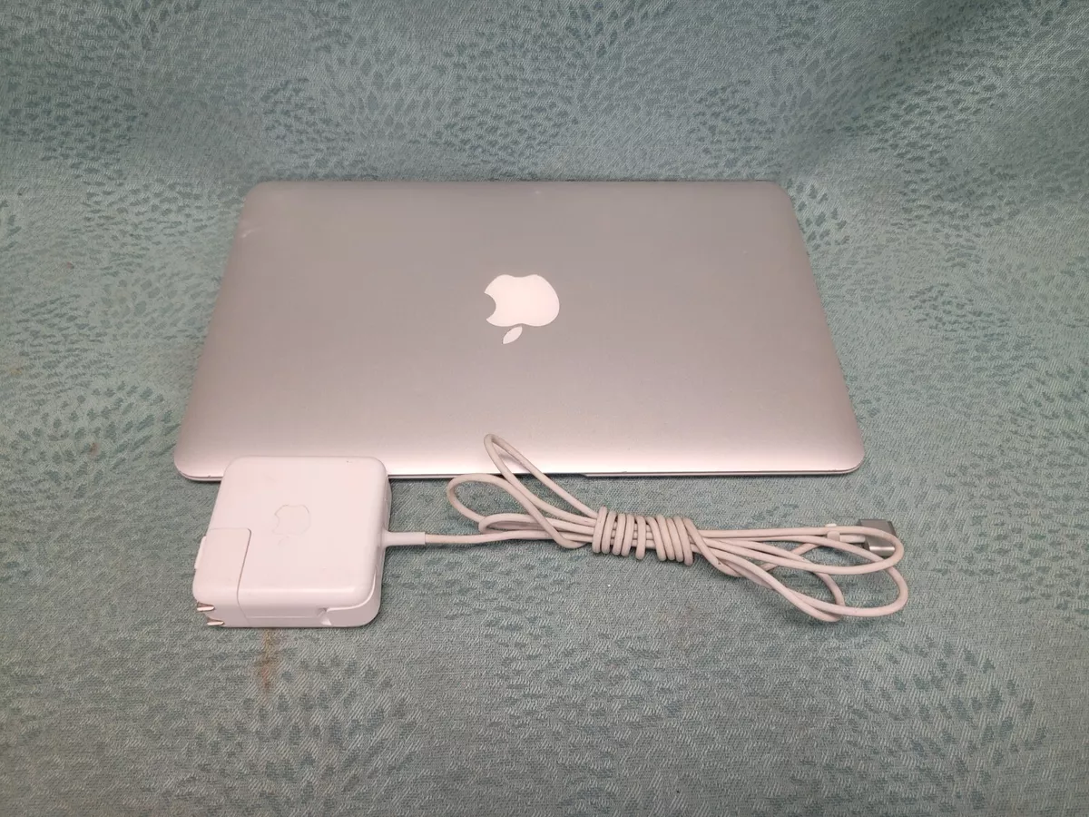 Apple MacBook Air 11-inch Mid 2013, i5 @ 1.30GHz, 4GB DDR3 120GB