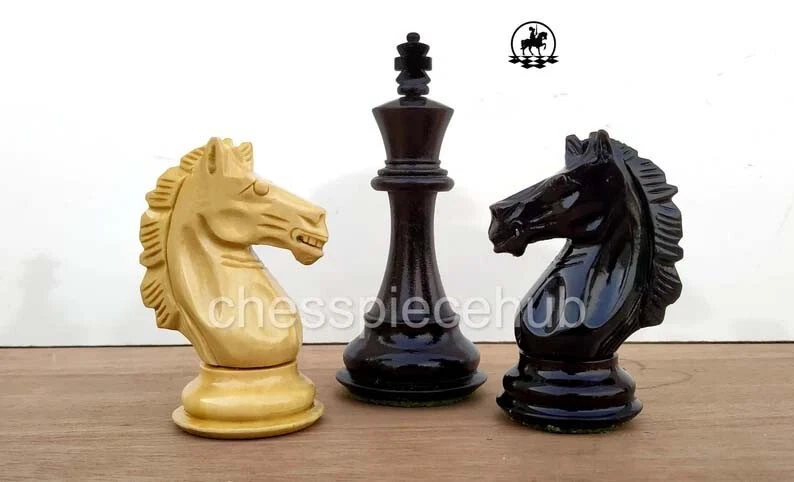 Chess Pieces: Alban Knight, Staunton, Wood