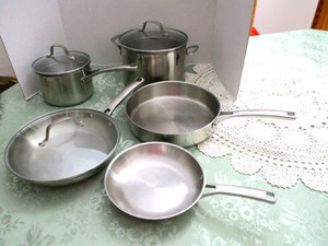 Calphalon 8 Piece Set Stainless Steel Pan Set All Pieces #0510318 All Very Nice