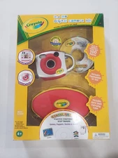 New Rare CRAYOLA 2.1 Megapixel DIGITAL CAMERA KIT Childrens First RED + Software