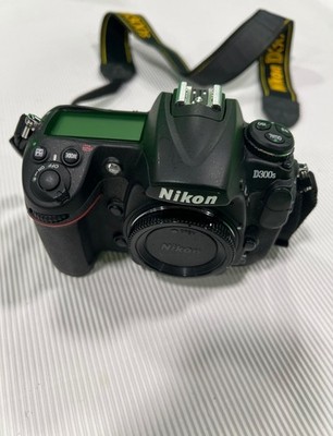 Nikon D300S DSLR Kit   Body, Remote, 2 Batteries, Charger, AC Adapter, Manuals