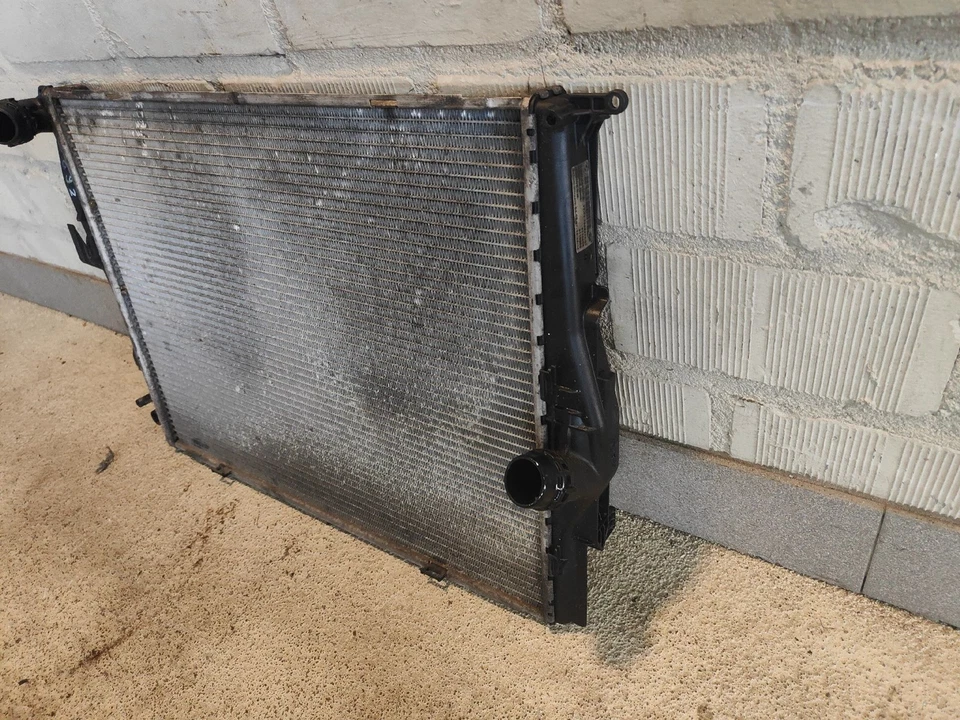 Kühler BMW 7559273 3664Z004 2342466 2332013 E81,E82,E8 120i - Bild 2 von 4