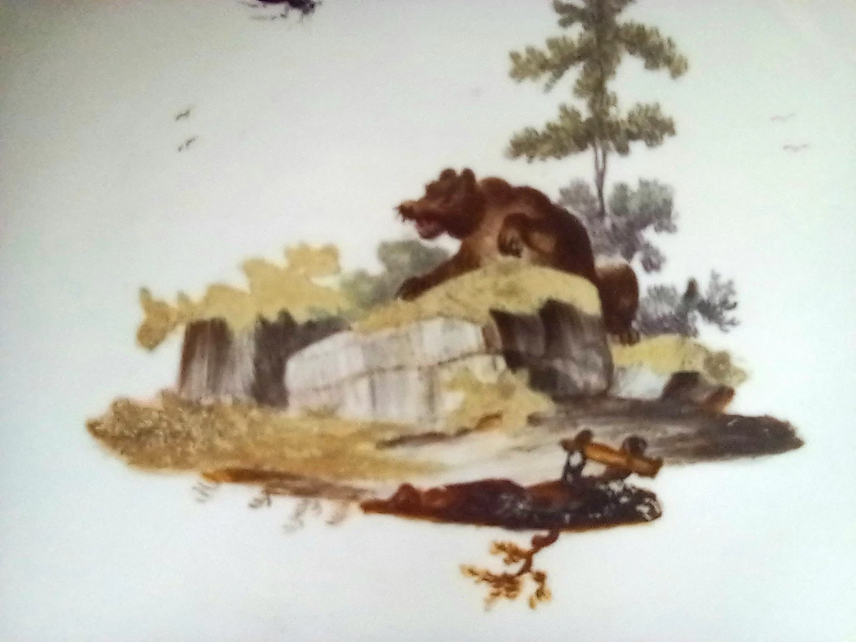 Höchst Porzellan Teller,Schale 18.Jhd ,Bär in Landschaft m.Insekten, 12,5 cm
