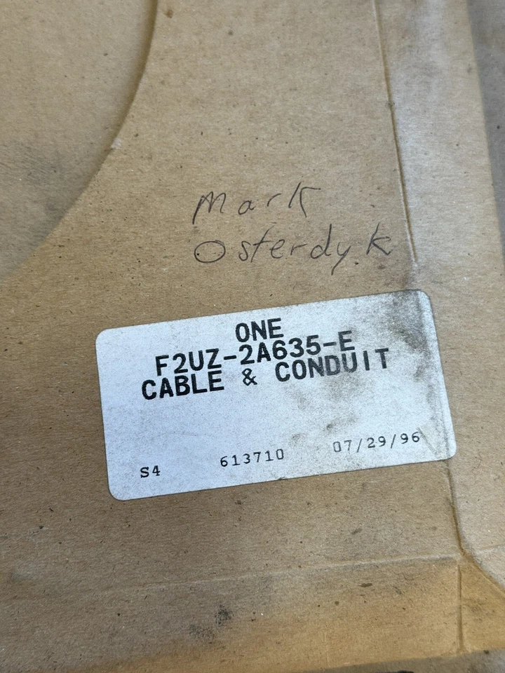 Cable de freno de estacionamiento trasero izquierdo Ford F2UZ-2A635-E E-250 E-350 1992-1994 NUEVO OEM Foto 4 de 4