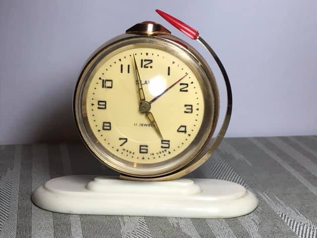 Slava wind up 11 jewel Atomic Rocket , globe Alarm clock-image