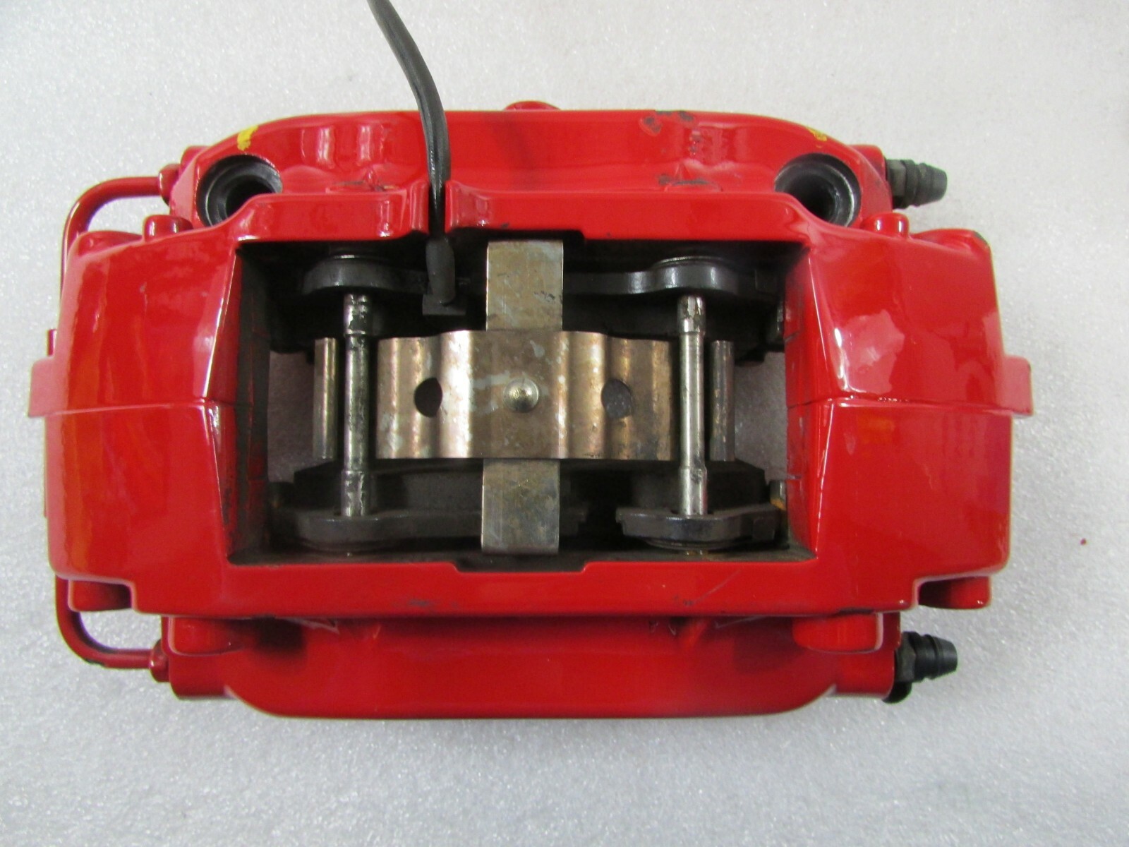 Maserati Granturismo, LH, Left Rear Brake Caliper, Red, Used, P/N 82102805