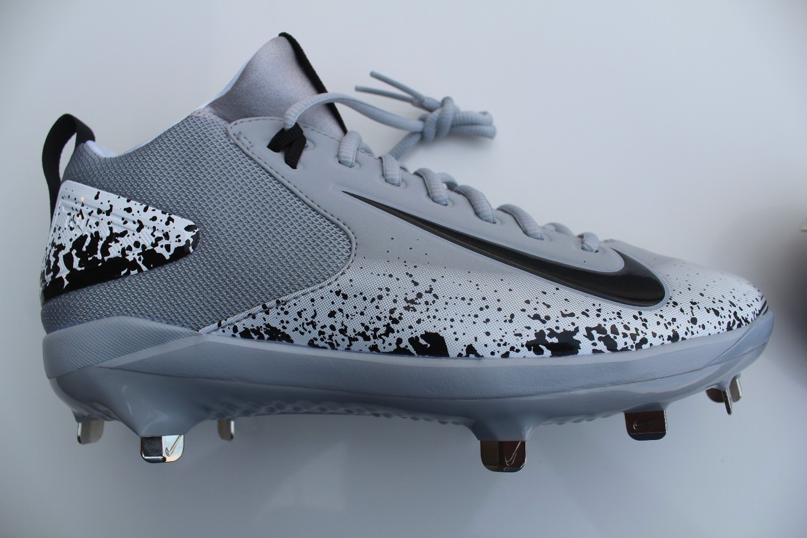 reebok baseball cleats