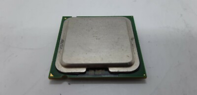 Intel  04 Pentium D Smithfield 2.8GHz 2MB Cache LGA775 Desktop CPU 828 SL8CP