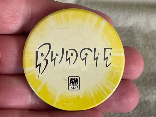 Budgie enamel Tour Badge, rare piece of rock band history A&M Records 52mm - Bild 3 von 3