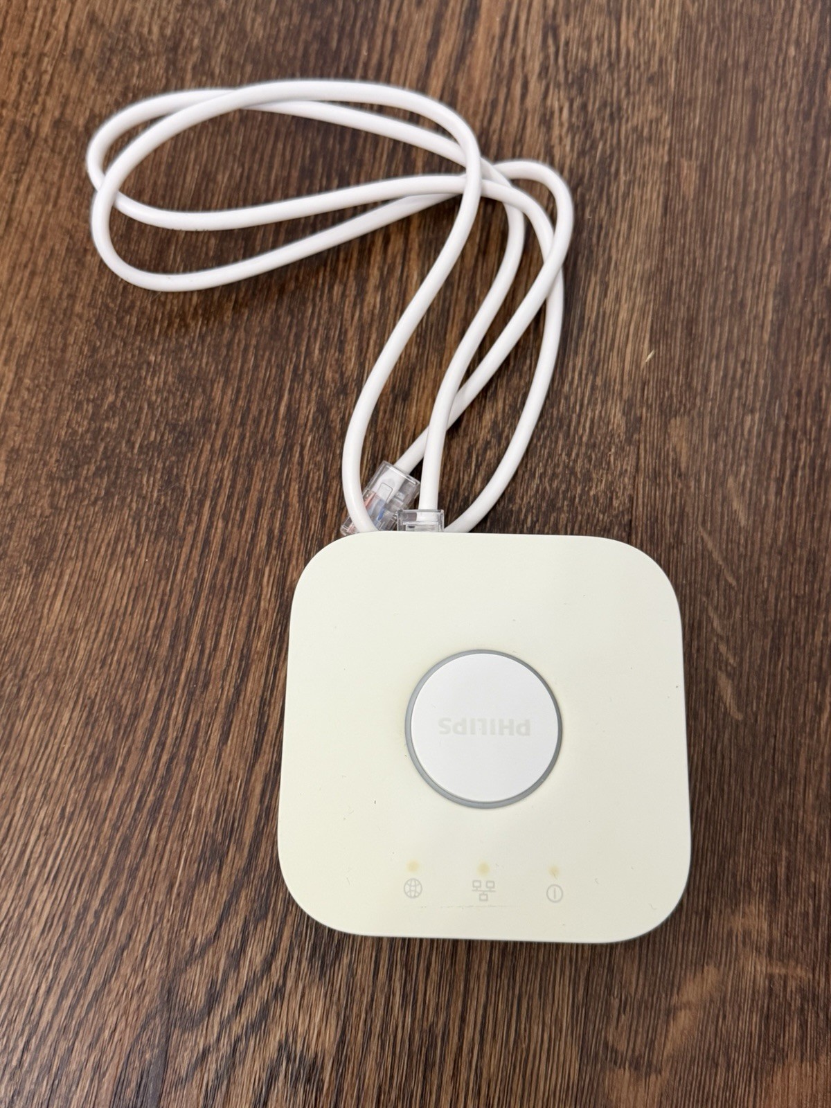 Philips Hue Smart Lighting Hub - Model 3241312018A