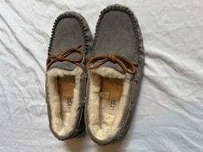 UGG Dakota Moccasin Slipper, Gray Size 7