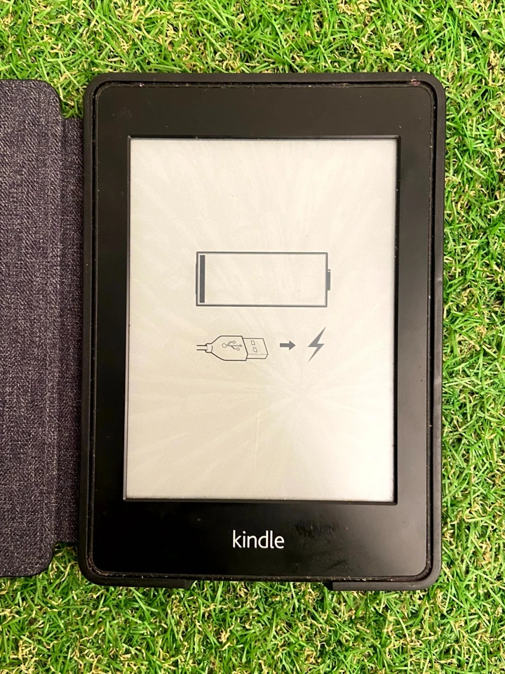 Amazon Kindle Paperwhite 5th Gen EY21 Black EBook Reader *READ BELOW* (E58) - Image 2 of 4