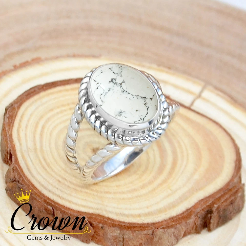 Joyería de anillo de diseñador hecho a mano de plata esterlina 925 Howlita blanca - talla US 4-14 Foto 2 de 3
