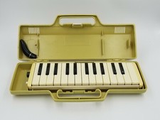 Vintage Tokai Pianica Made In Japan w/ carrying Case