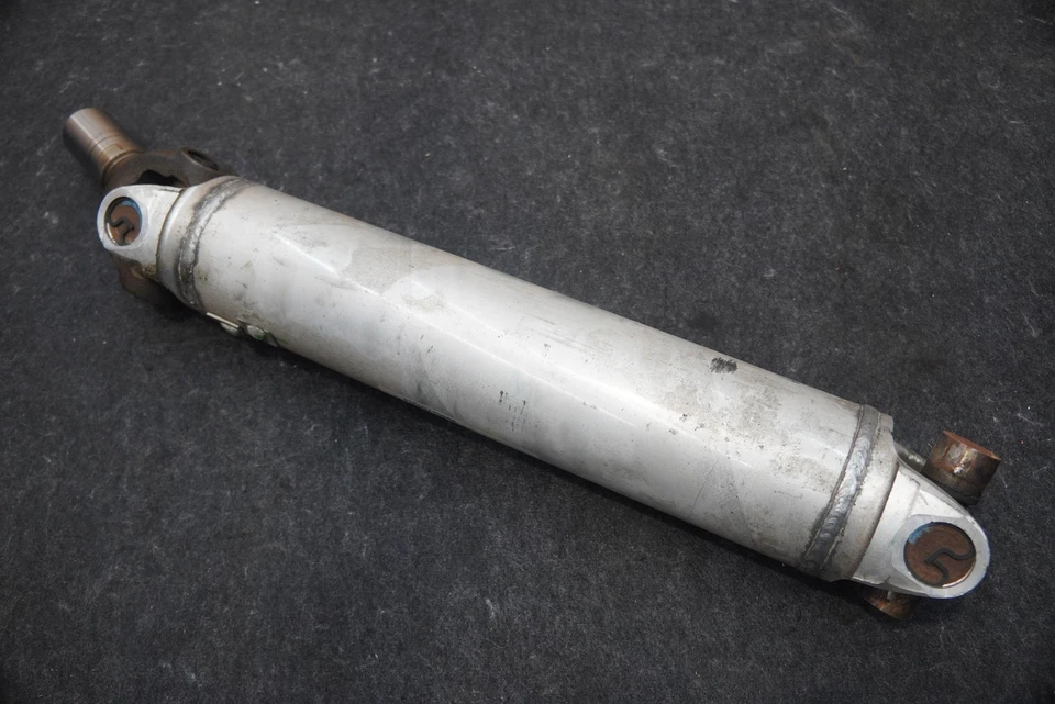 Eje de transmisión de hélice trasero 05037750AA OEM Dodge Viper SRT10 2003-06 Foto 2 de 3