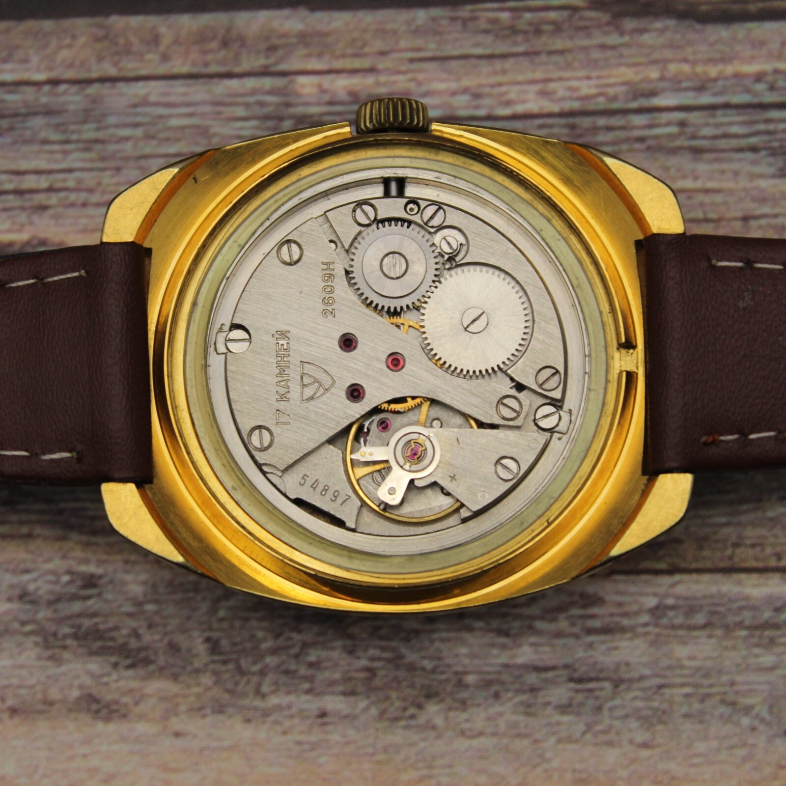 Soviet CHAYKA mens watch USSR Chaika Gilded Sunburst Oval case watch ЧАЙКА⌚