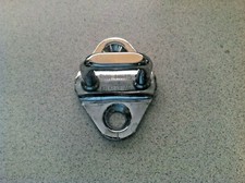 2000 BMW 325xi 325i E46   DOOR LATCH STRIKER
