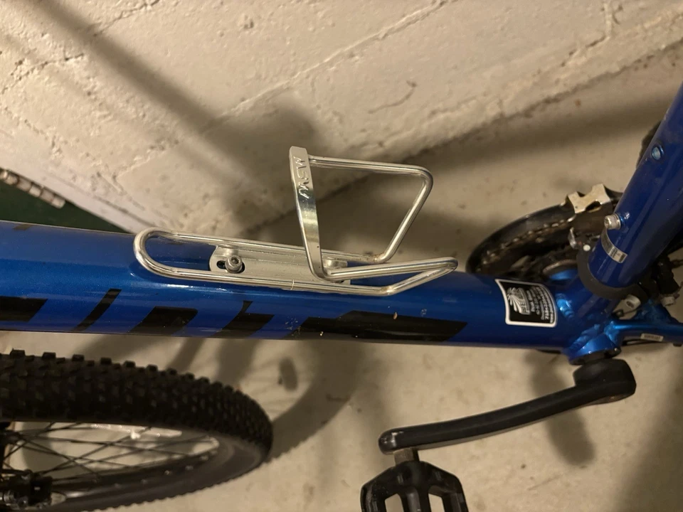 Giant Talon ATX 27.5 Inch Mountain Bike ~ Metallic Blue ~ Men’s ~ Used/Rear Flat - Image 4 of 4