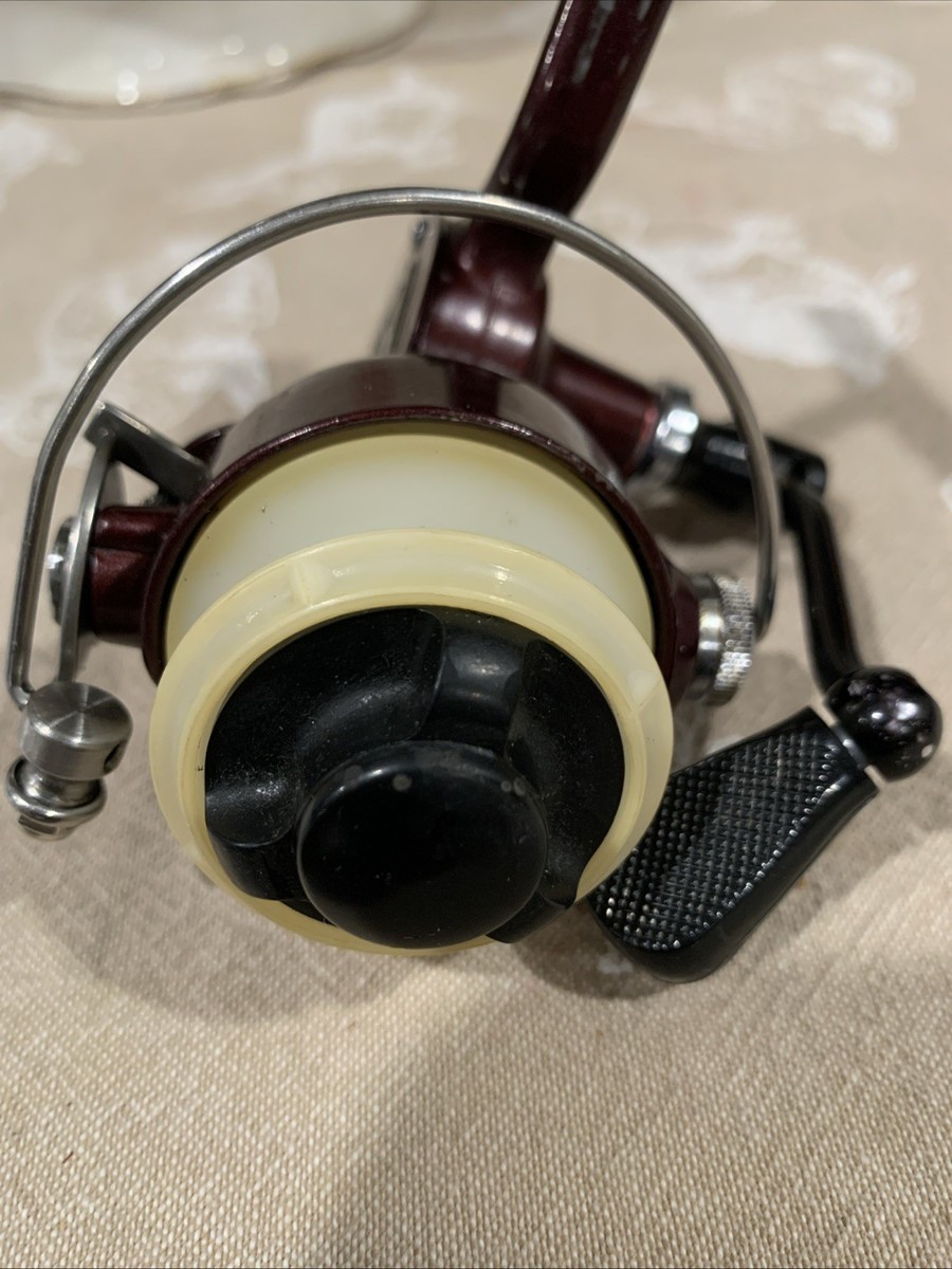 Vintage Shakespeare 2052 EC Ultralight spinning reel, Made in USA