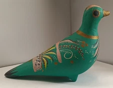 Vintage Tonala hand painted Mexican pottery dove 4-1/2 tall x 6" long.