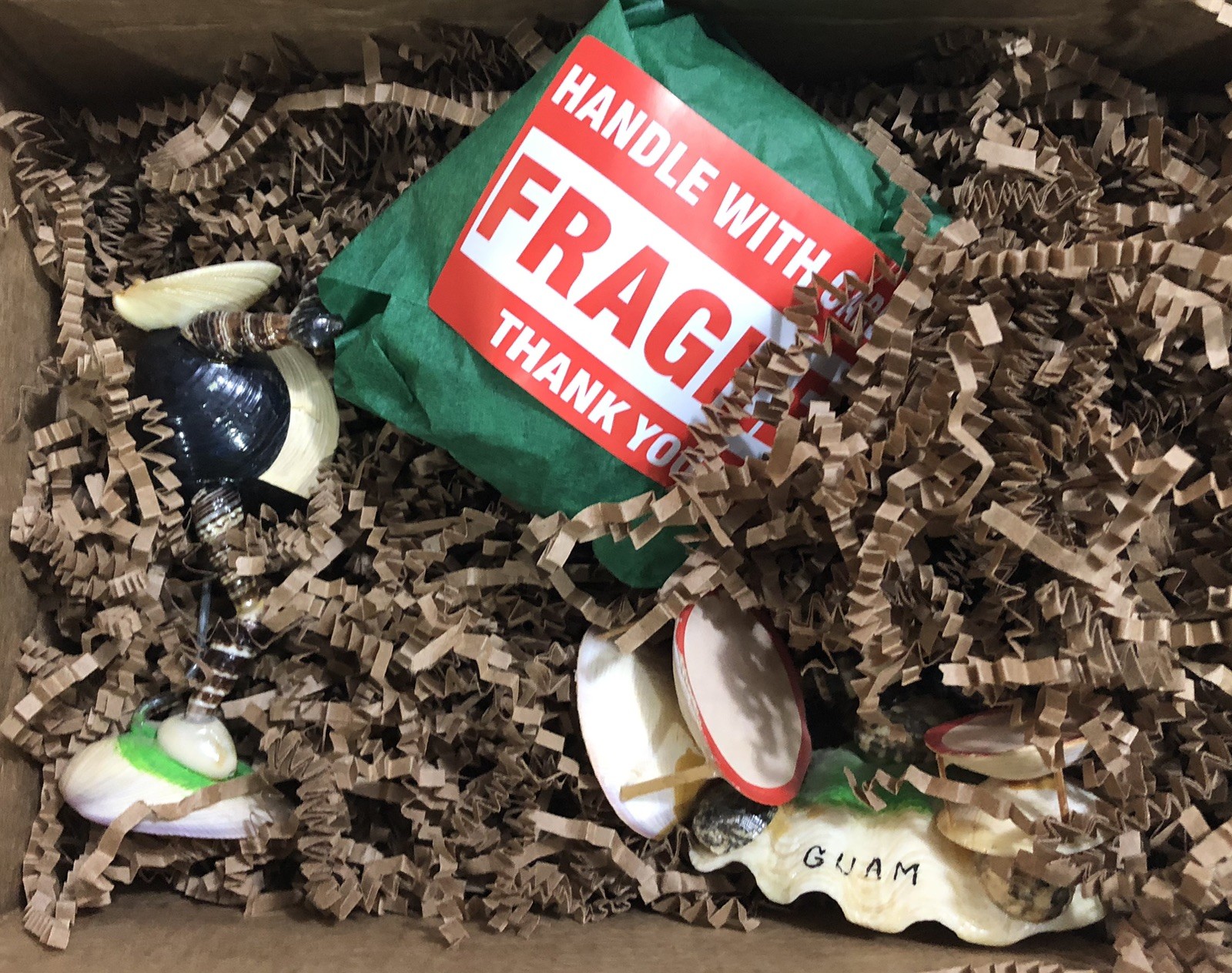 5 Vintage Souvenir ￼Frog Toad Guam Band Musicians Sea Clam Shell Figures “AS IS”