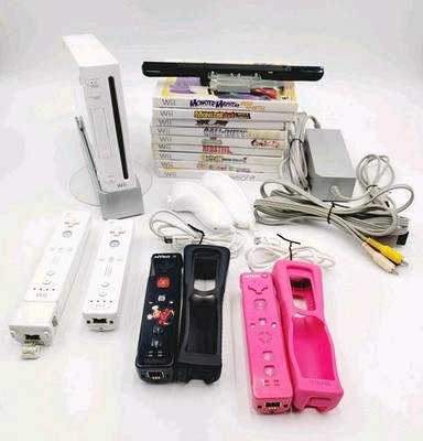Nintendo Wii Console Bundle w/ 4 Remotes & 9 Games RVL-001 White - Tested