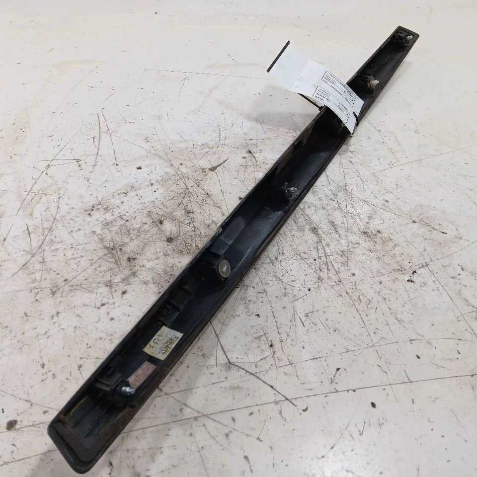 Panel de acabado trasero Hyundai Accent 2014 2015 2016 2017 Foto 2 de 4