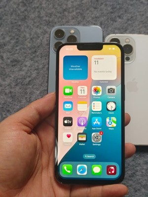 90% N ew Apple iPhone 13 pro 128/256GB Factory UNLOCKED(any