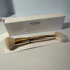 Iconic London Cheek Glow Duo Brush Gold-Tone Handle Dual-Ended 6.5 inch NIB
