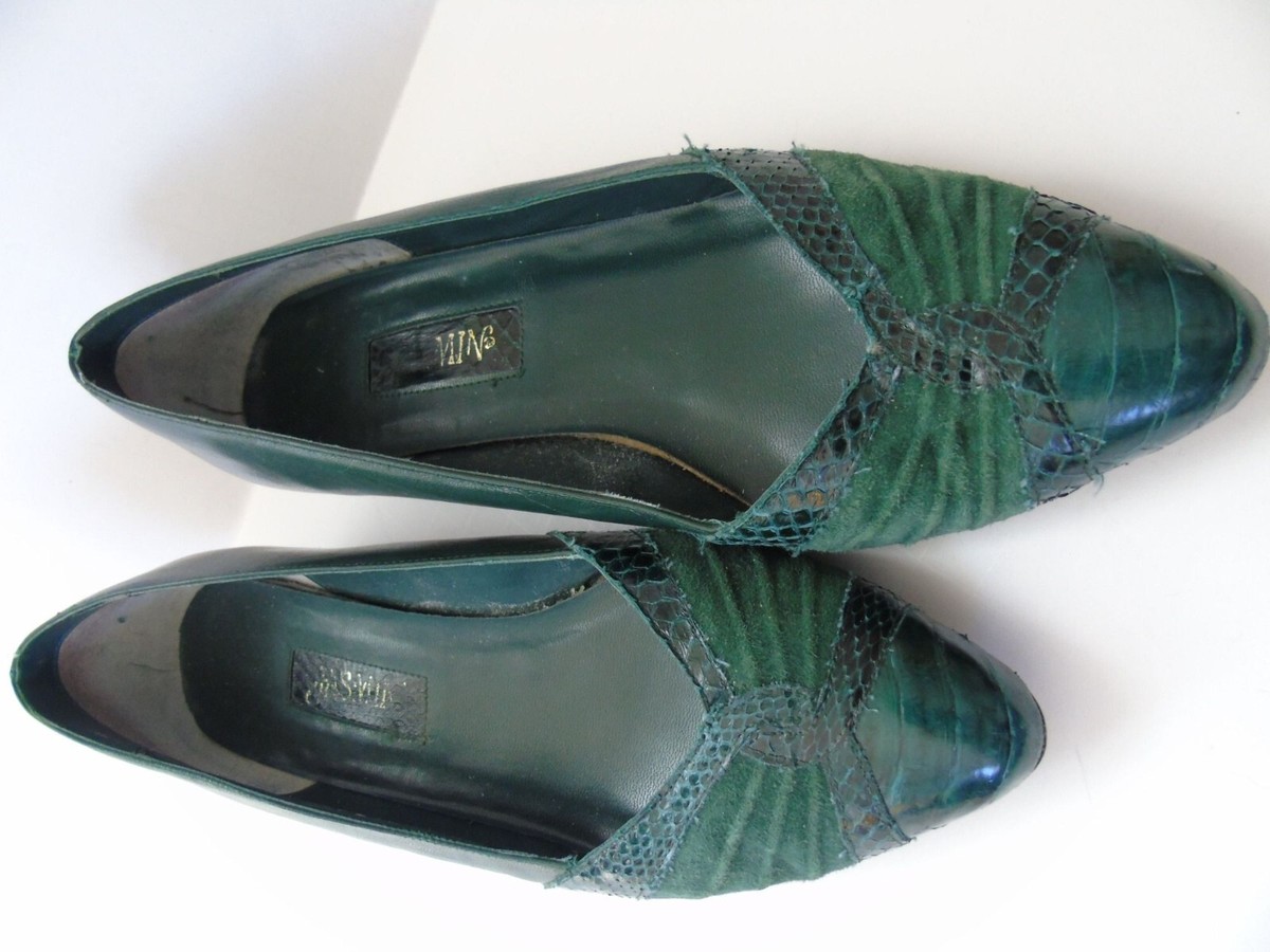 green emerald velvet dress Schuyler 18th Century Shoes (Green) 7.5