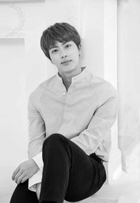 Celebrity Photos Posters BTS Jin Kim Seok-jin Glossy Premium Photo