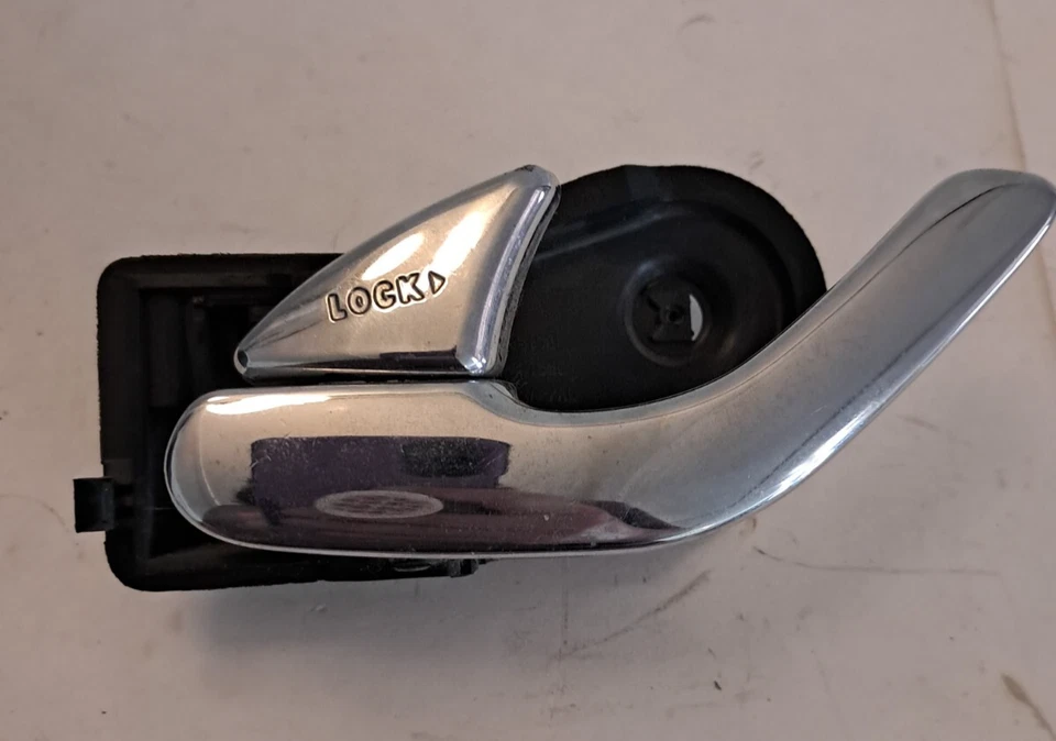 Manija de puerta interior izquierda delantera izquierda Ford Escape Mercury Mariner 2005-2007 izquierda derecha Foto 2 de 4