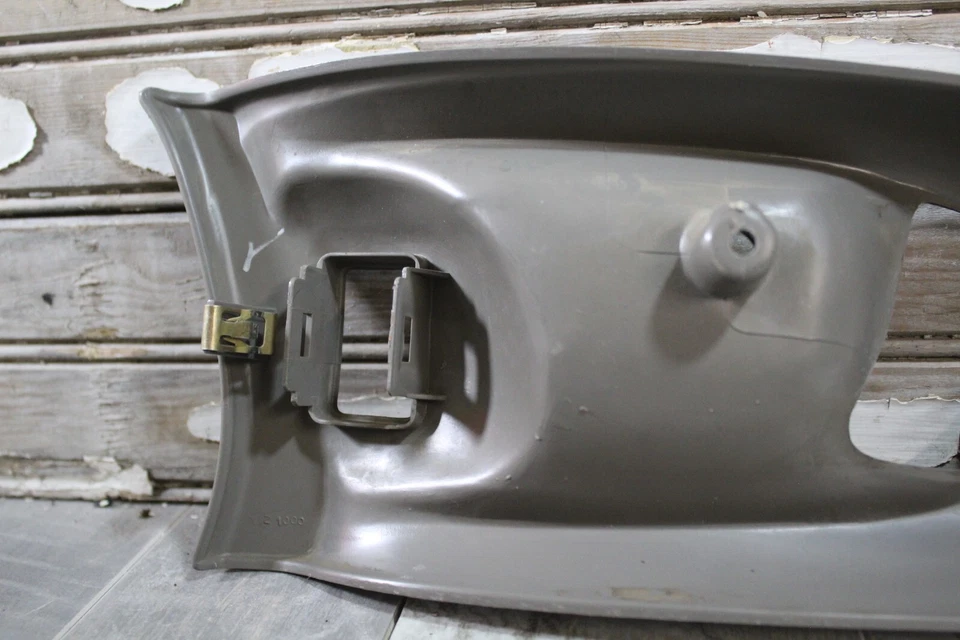 Chevrolet Impala 2000-2005 bisel de manija de puerta interior delantera izquierda OEM Foto 3 de 3