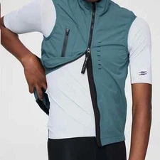 Wind Tight Vest Cycling Wind Vest Stretch Material with Two Way Zipper Closure