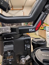 DJI RS 4 3-Axis Gimbal Stabilizer For Cameras CP.RN.00000343.01 Black - SEE PICS