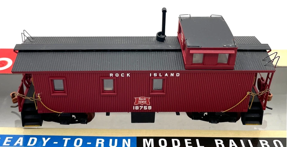 HO WALTHERS 932-7511 30' WOOD CABOOSE (3 WINDOW OFFSET CUPOLA) ROCK ISLAND 18759 - Image 2 of 2