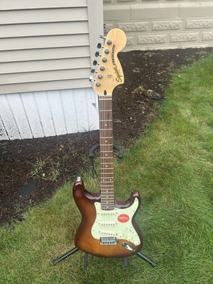 Fender Squier Affinity Series Stratocaster Electric Guitar (Honey Burst) New