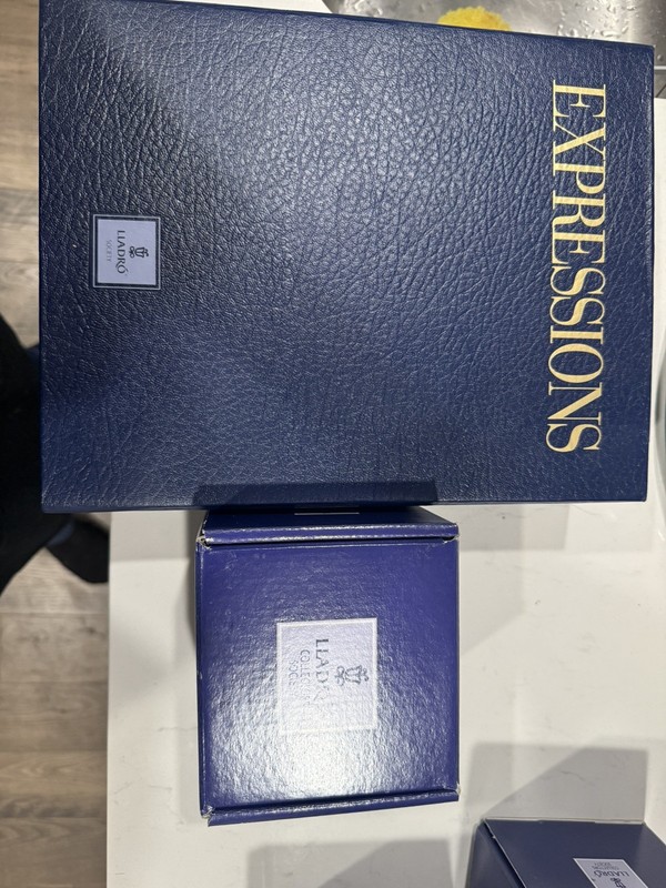 Lladro Expressions Lladro Society Key Case And Insignia Embossed Plaque + Bonus