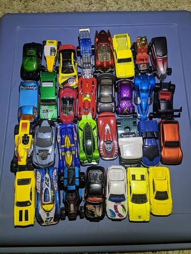 Hot Wheels Lot Over 30 Some Vintage 1 64 Diecast Set Fararri 1977 355 1995 1996