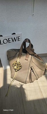 LOEWE Purchase Model Celebrity Favorite LOEWE Hammock Small & Charm